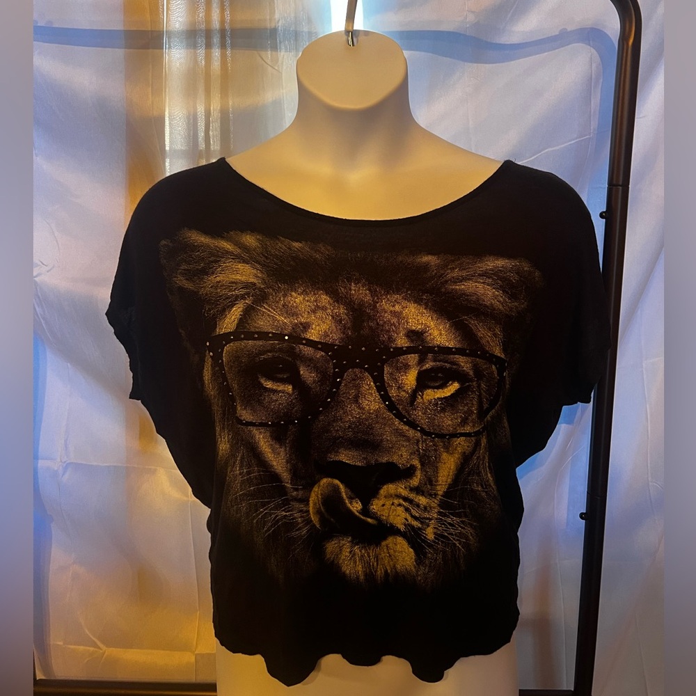 Lion shirt